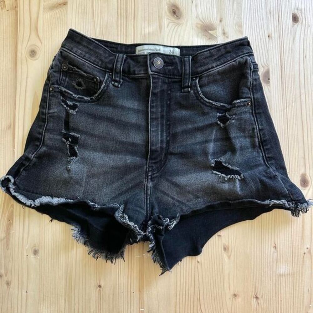 Abercrombie & Fitch Curve Love High Rise Distressed Black Denim Shorts Size 24
